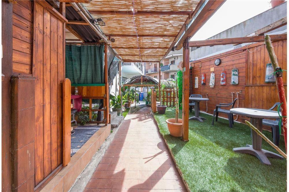 San Nicolo House Bed & Breakfast Aci Catena Exterior foto
